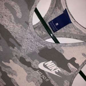 XL CHILD NIKE SHIRT